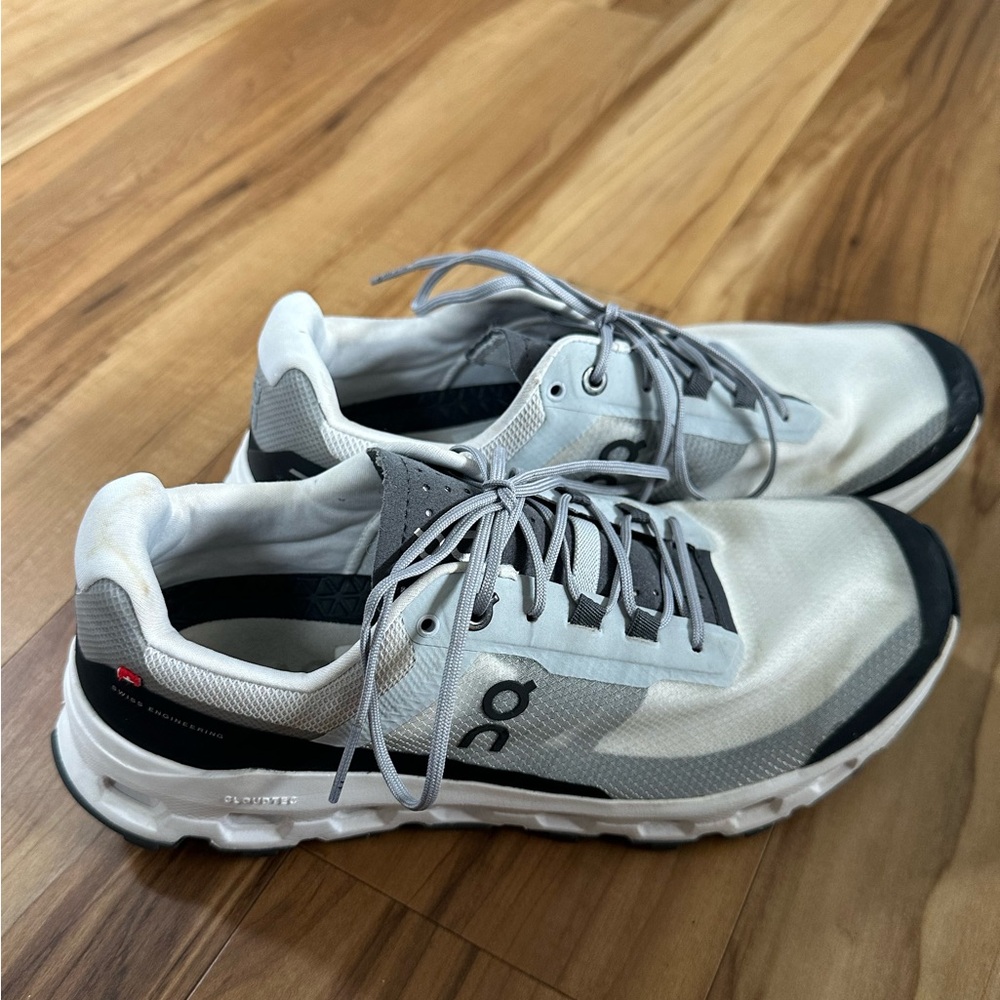 On Running Athletic Shoes in White and Gray